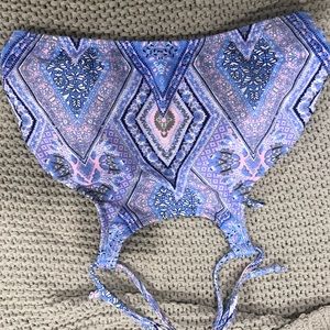 Patterned halter bathing suit top